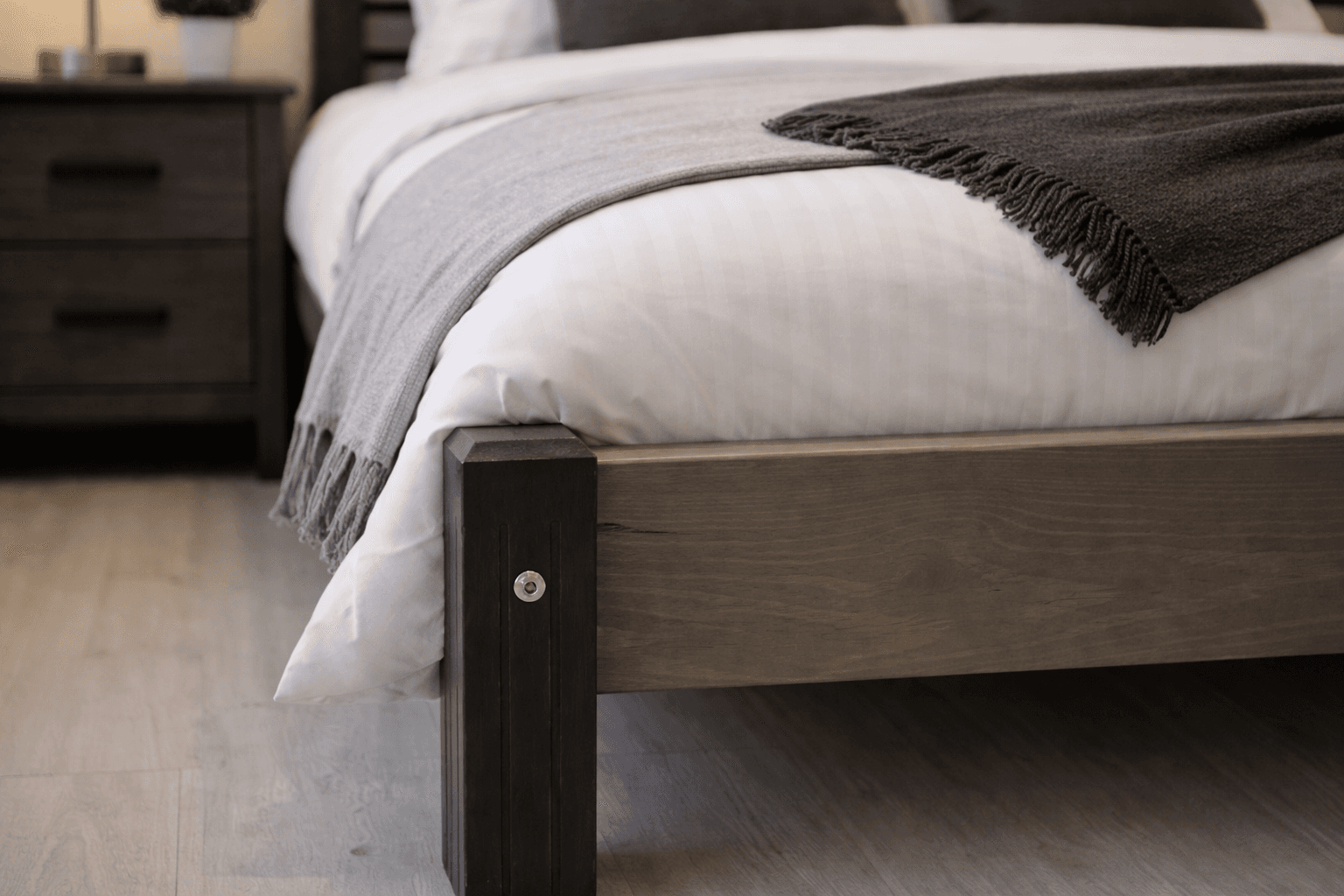 Dormitor din lemn masiv - Paturi