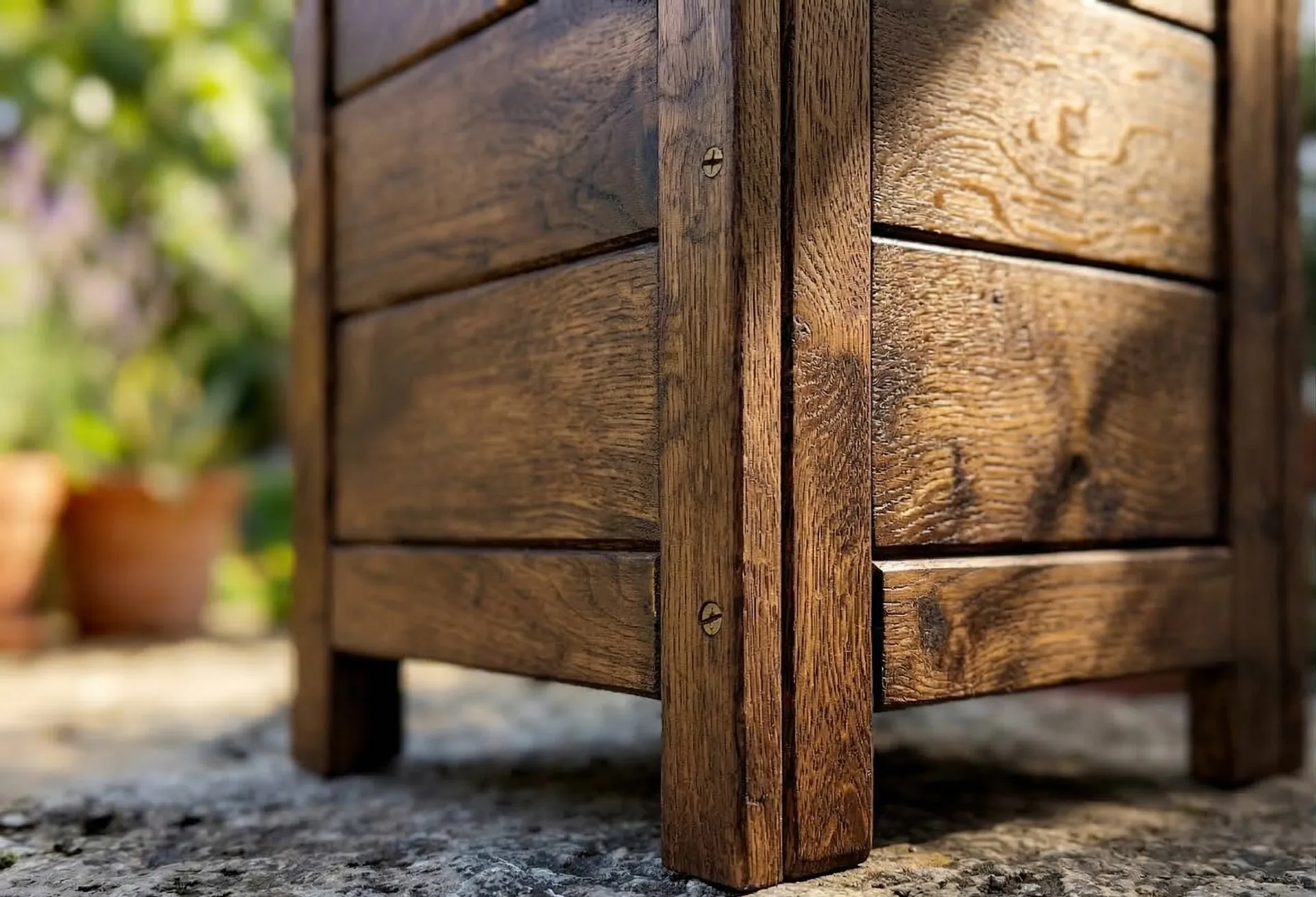 Ghiveci Stejar Ania - piesa realizata in atelier Artizan Lemn